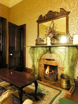 Ballinalacken Castle Country House Hotel Дулин Екстериор снимка