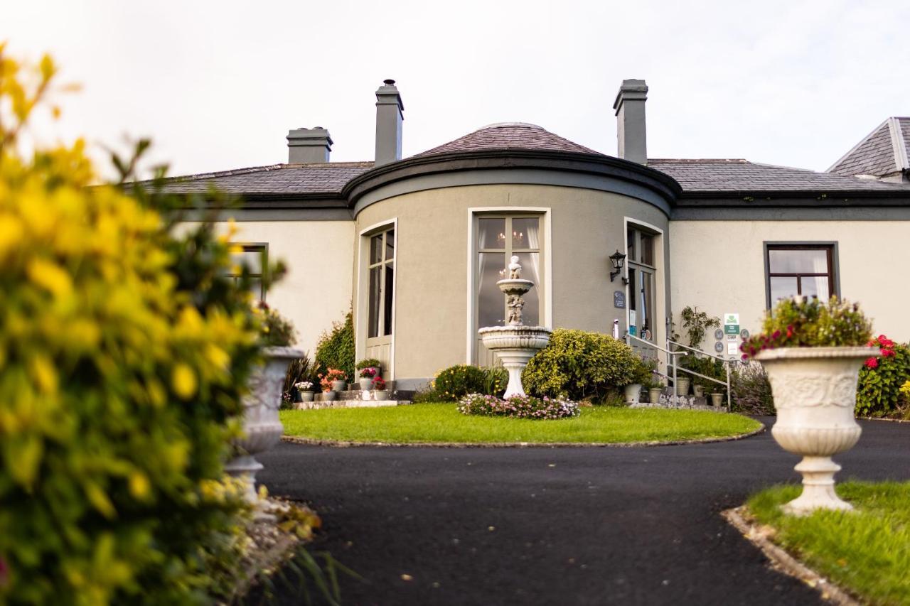 Ballinalacken Castle Country House Hotel Дулин Екстериор снимка