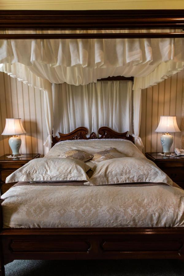 Ballinalacken Castle Country House Hotel Дулин Екстериор снимка