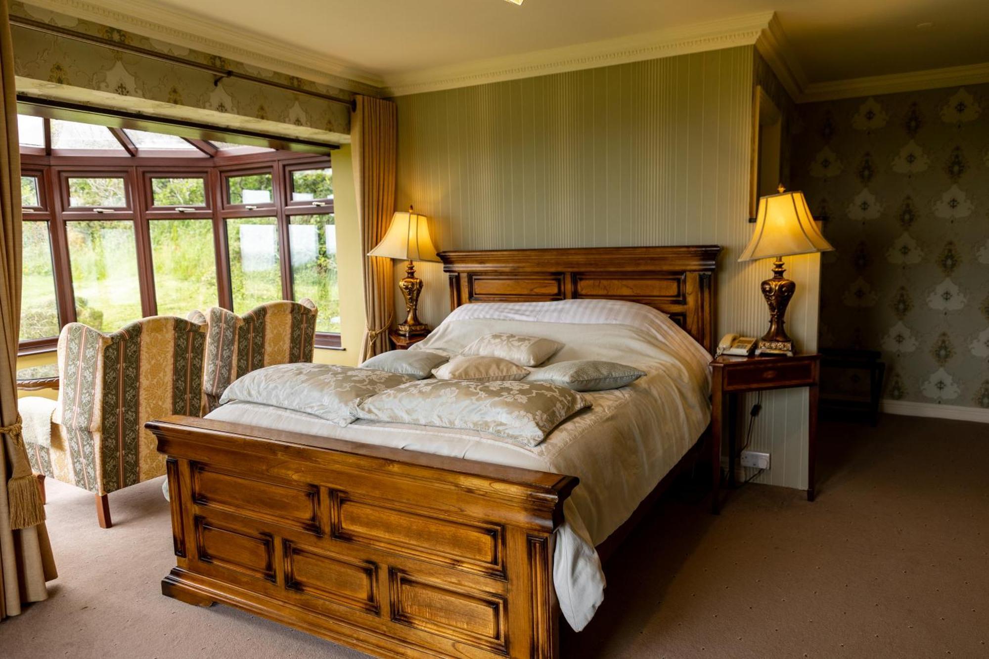 Ballinalacken Castle Country House Hotel Дулин Екстериор снимка